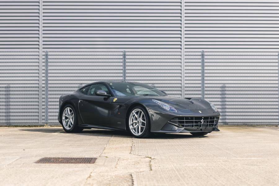  Ferrari F12berlinetta 2014 года  (UK) (фото 15 из 276)